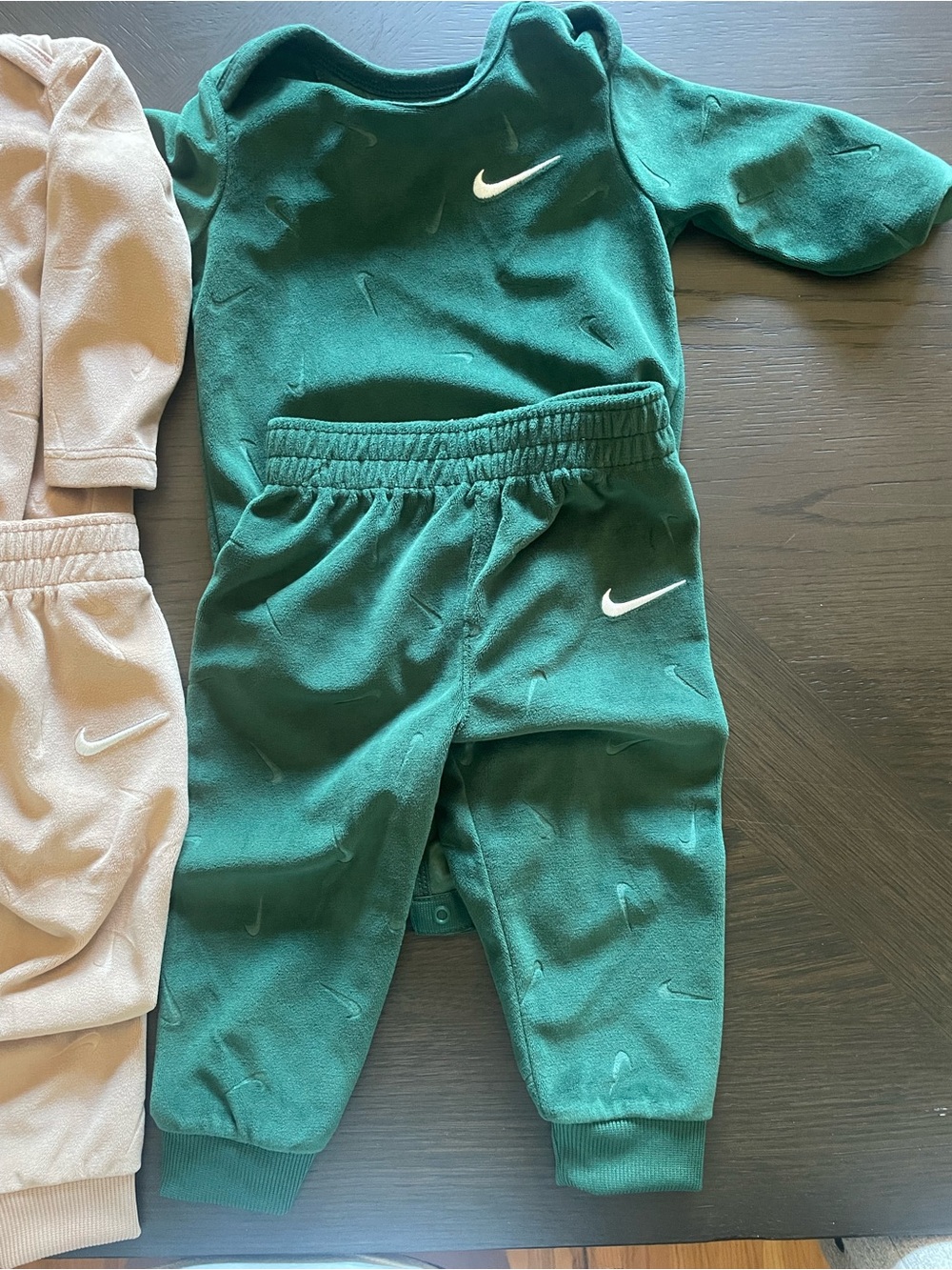 Nike Green Kids' Jogger Sweatpants with White Swoosh